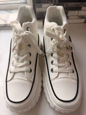 NWOT Fashion White Platform Chunky Sneakers EU 41 Women's Lace-Up Casual Shoes